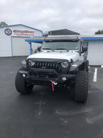 2019 JEEP WRANGLER SAHARA UNLIMITED - cars & trucks - by owner -... for sale in Hernando, FL – photo 4