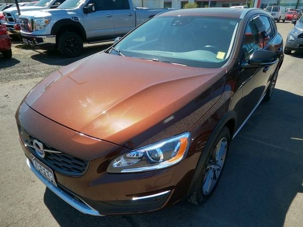 2017 Volvo V60 Cross Country AWD All Wheel Drive T5 Platinum Wagon for sale in Corvallis, OR – photo 2