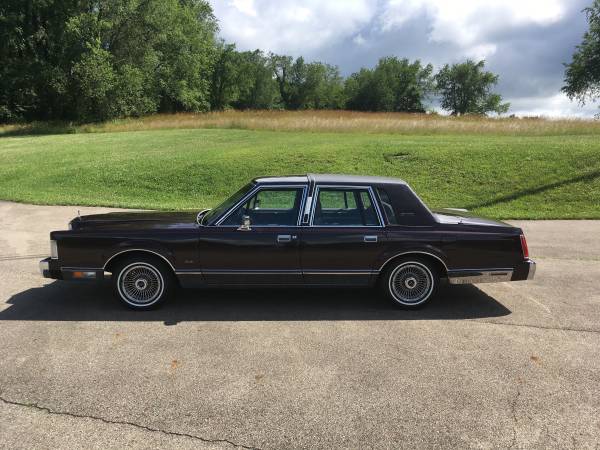 1986 Lincoln Town Car for sale in New Salem, PA