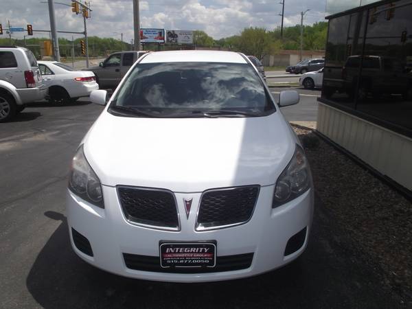 2010 Pontiac Vibe Auto New Tires Great Shape (Toyota Matrix) - cars for sale in Des Moines, IA – photo 7