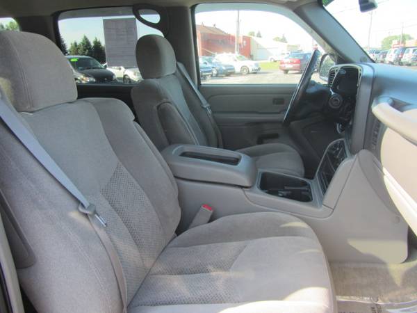 2006 Chevrolet Suburban LS 4X4 WARRANTY! EXTRA CLEAN! for sale in Cadillac, MI – photo 16