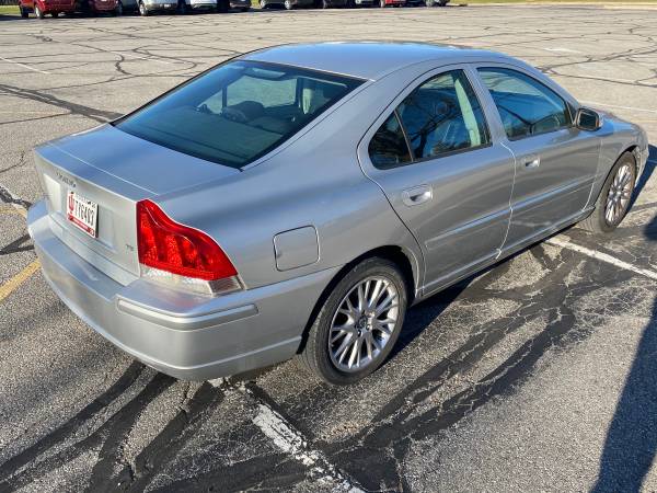 Beautiful Volvo S60 - cars & trucks - by owner - vehicle automotive... for sale in Fishers, IN – photo 2