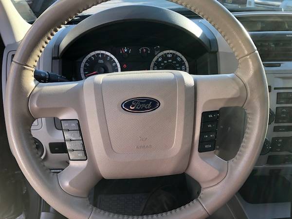 2012 Ford Escape XLT - - by dealer - vehicle for sale in Des Moines, IA – photo 11
