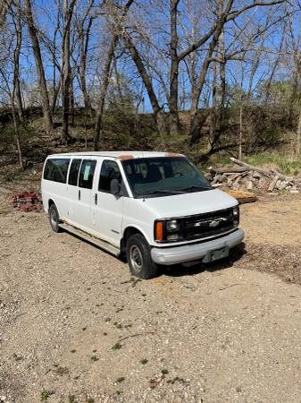 2002 Chevy Express G3500 for sale in Eldora, IA – photo 4