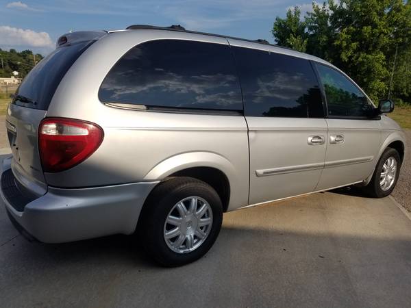 2006 Chrysler Town & Country for sale in Barling, AR – photo 4