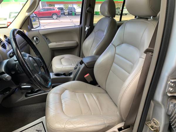 2002 Jeep Liberty Limited (ONLY 119, 338 Miles) 4X4 for sale in Warsaw, IN – photo 11