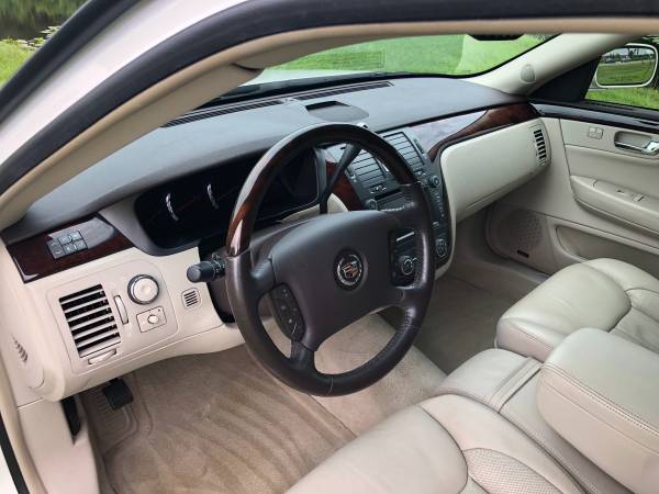 2011 Cadillac DTS Premium Collection for sale in Sarasota, FL – photo 17