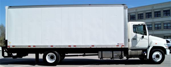 2013 Hino 268 24’ Box Truck 102 X 97 Cargo Truck Liftgate Refurbished for sale in Emerald Isle, FL – photo 4