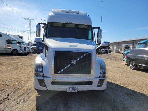 2016 Volvo vnl670 for sale in Plainfield, IL – photo 2