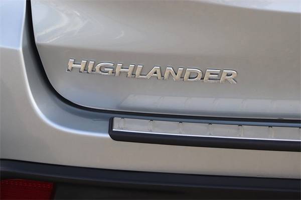 2018 Toyota Highlander LE - - by dealer - vehicle for sale in ToyotaWalnutCreek.com, CA – photo 11