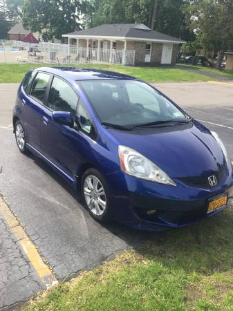 Clean 2010 Honda Fit sport for sale in Rochester , NY – photo 3