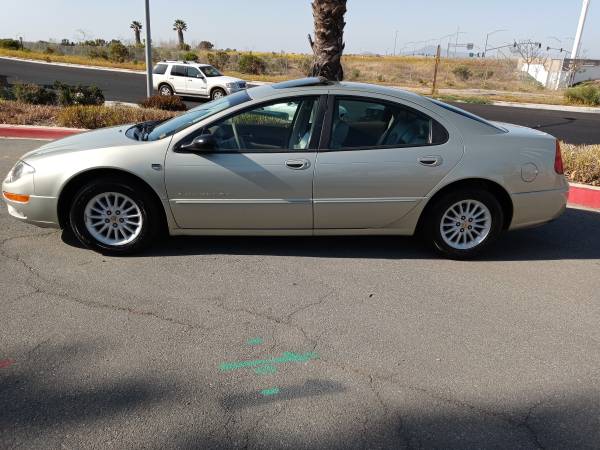 99 Chrysler 300m Titulo limpio, 1dueno, muy pocas millas, como nuevo for sale in South San Diego, CA – photo 2