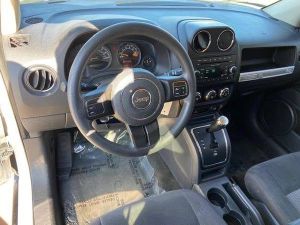 2017 Jeep Compass Sport SUV 4D ESPANOL ACCEPTAMOS PASAPORTE ITIN for sale in Arlington, TX – photo 14