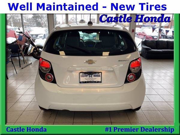 2015 Chevy Chevrolet Sonic hatchback Summit White for sale in Morton Grove, IL – photo 4