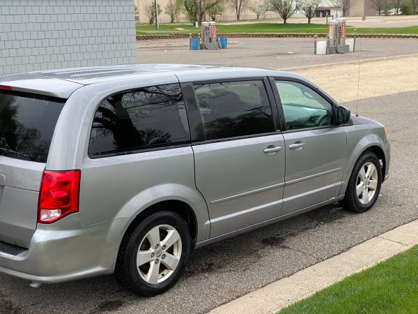 2013 DODGE GRAND CARAVAN WITH 3 Row - - by dealer for sale in Jeffers, MN – photo 4
