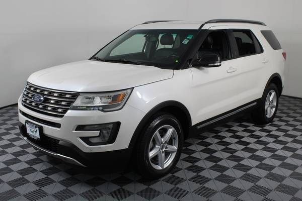2016 Ford Explorer XLT suv White for sale in Issaquah, WA – photo 8