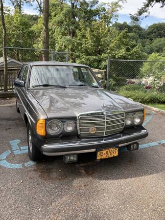 1985 Mercedes Benz 300D - cars & trucks - by owner - vehicle... for sale in Glen Cove, NY – photo 2