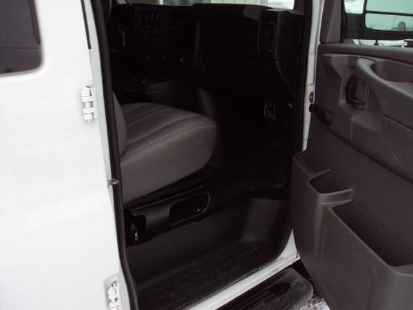 2011 Chevrolet Express Passenger 2500 135 1LS Quigley PASSENGER VAN... for sale in waite park, OR – photo 10