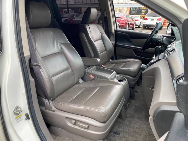 2012 Honda Odyssey 5dr Touring Elite - - by dealer for sale in Jamaica, NY – photo 16