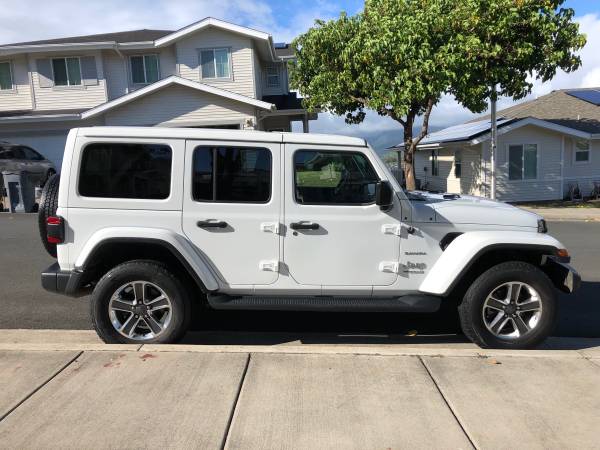 2018 Jeep Wrangler Unlimited JL Hardtop Sahara (26, 500 miles) - cars for sale in Kailua, HI – photo 4