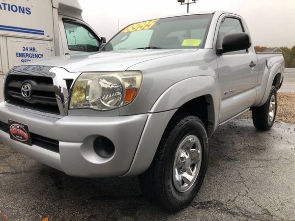 2005 Toyota Tacoma Base 2dr Standard Cab 4WD SB < for sale in Hyannis, RI – photo 3