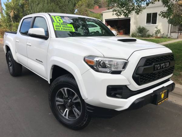 2016 Toyota / Tacoma / TRD Sport 4x4 / White / 1 Owner/ Must See -... for sale in Los Angeles, CA – photo 2