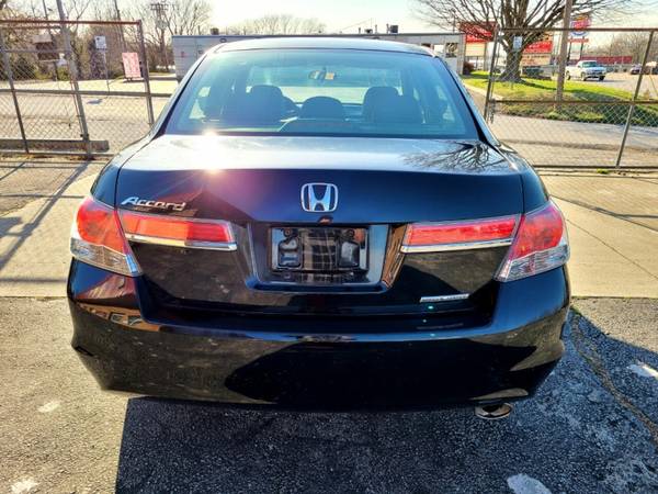 2012 Honda Accord SE Sedan AT - - by dealer - vehicle for sale in Springfield, MO – photo 4