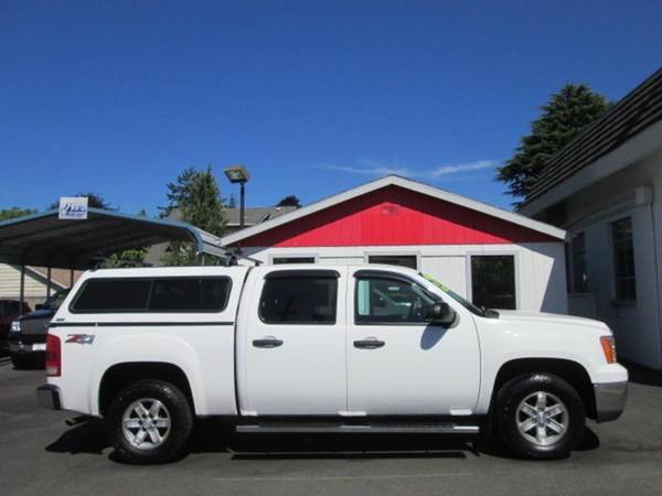 2013 GMC Sierra 1500 Crew Cab SLE Pickup 4D 5 3/4 ft Cars and Trucks for sale in Portland, OR – photo 2