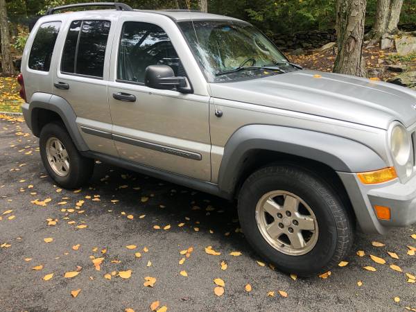 DIESEL Jeep Liberty CRD 2005 - cars & trucks - by owner - vehicle... for sale in Thornwood, NY – photo 2