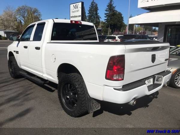 2014 Ram 1500 4X4 Express 4dr Quad Cab 6 3 SB Pickup Clean Carfax for sale in Milwaukee, OR – photo 3