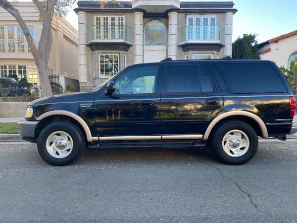 1999 ford expedition 4x4 - cars & trucks - by owner - vehicle... for sale in Beverly Hills, CA – photo 2