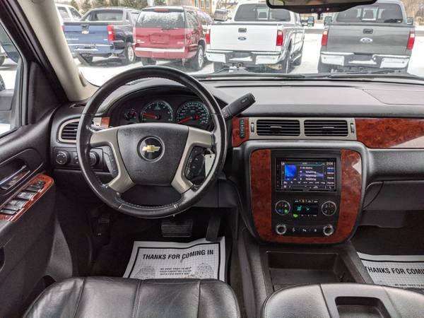 2011 Chevrolet Suburban 1500 4WD LT - - by dealer for sale in Westmoreland, NY – photo 14
