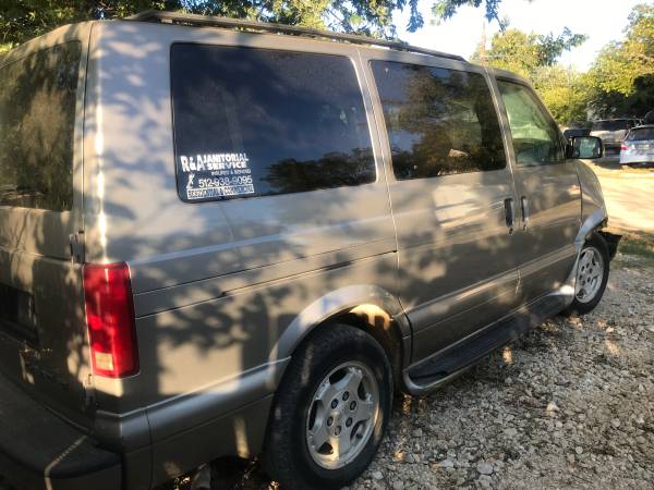 2004 Chevy astro van NEEDS ALIGNMENT AnD Fender - cars & trucks - by... for sale in Austin, TX – photo 4