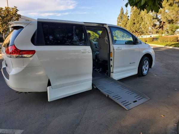 Handicap Toyota Sienna LE Van Conversion for sale in Camarillo, CA – photo 10