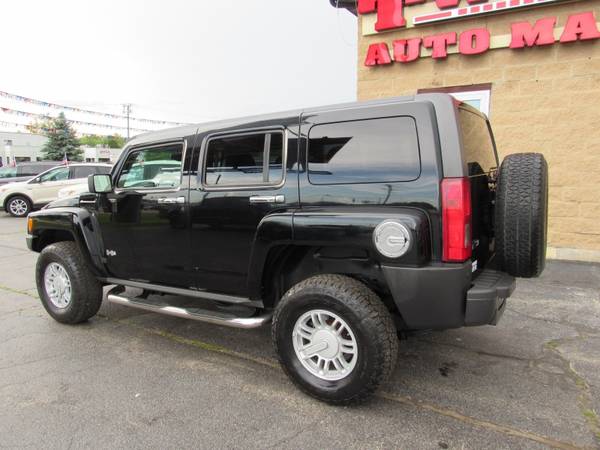 2009 HUMMER H3 4WD - cars & trucks - by dealer - vehicle automotive... for sale in Rockford, WI – photo 5