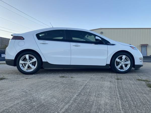 2013 Chevrolet Volt 12K Miles - cars & trucks - by dealer - vehicle... for sale in Hollister, MO – photo 6