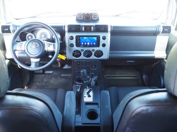 2014 Toyota Fj Cruiser 4WD 4DR AUTO SUV 4x4 Passenger - Lifted for sale in Glendale, AZ – photo 18