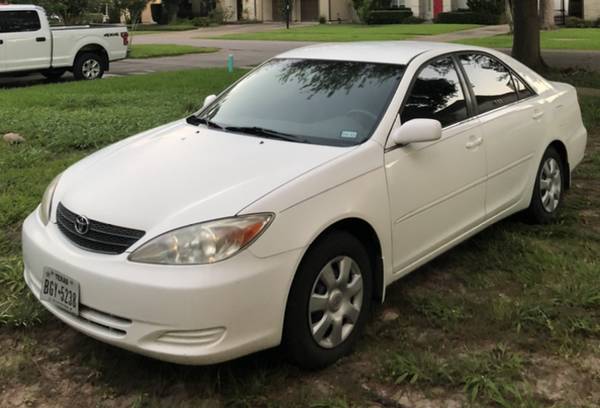 2002 Toyota Camry LE - cars & trucks - by owner - vehicle automotive... for sale in Bellaire, TX – photo 2