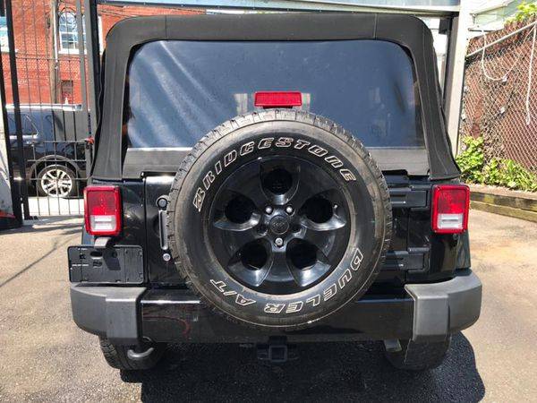 2016 Jeep Wrangler Unlimited 4WD 4dr Sahara for sale in Jamaica, NY – photo 5