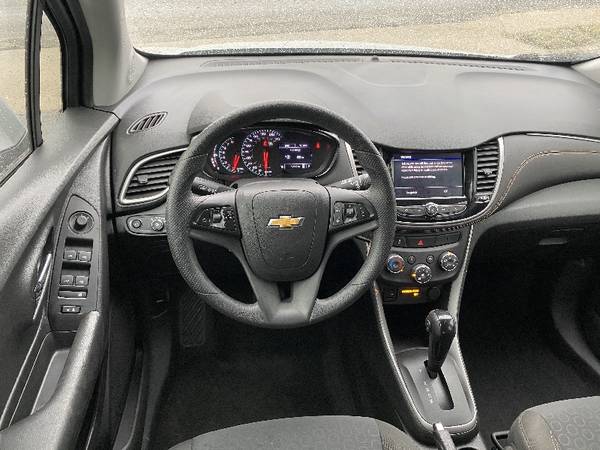 2020 Chevrolet Trax LS FWD - - by dealer - vehicle for sale in Belton, MO – photo 9