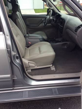 2001 Toyota Sequoia SR5 4WD for sale in Indianapolis, IN – photo 6