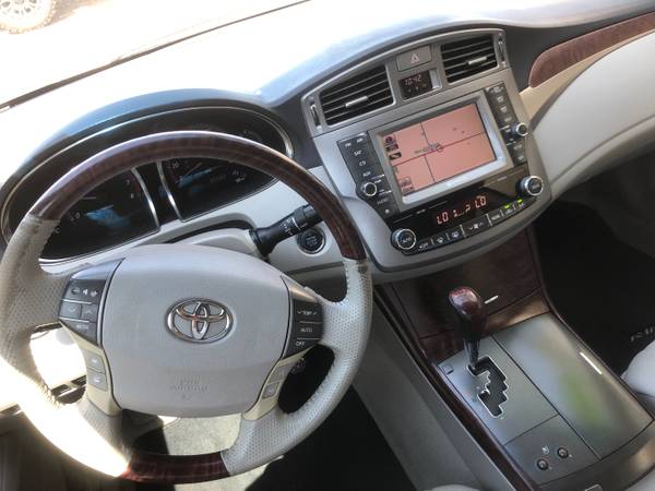 11' Toyota Avalon, 6 cyl, Auto, 1 Owner, NAV, Moonroof, Low 80k Miles for sale in Visalia, CA – photo 2