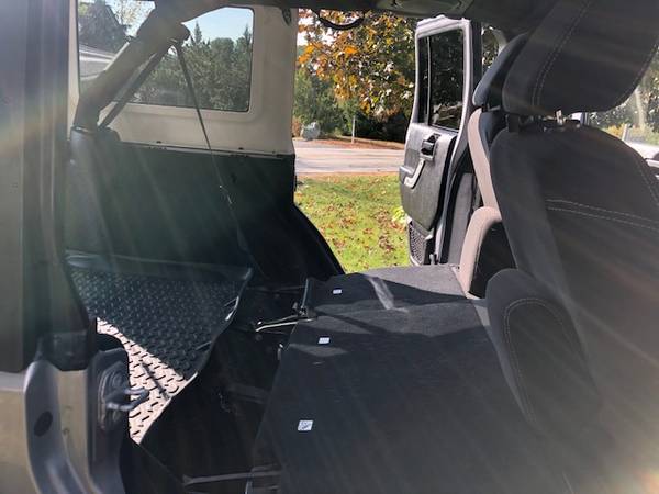 2014 Jeep Wrangler Rubicon Unlimited Sport Utility w/ Hard & Soft... for sale in Upton, MA – photo 12