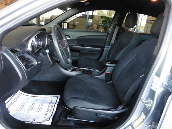 2014 Chrysler 200 4dr Sdn LX / CLEAN ARIZONA CARFAX / for sale in Tucson, AZ – photo 14