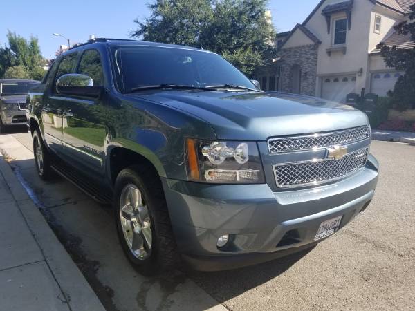 2010 Chevy Avalanche LTZ 4WD 59K Miles for sale in Stevenson Ranch, CA – photo 2