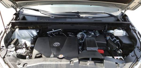 * * * 2019 Toyota Highlander XLE Sport Utility 4D * * * for sale in Saint George, UT – photo 24
