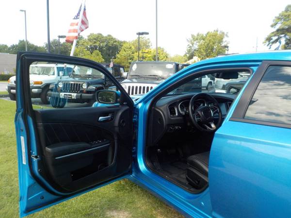 2015 Dodge Charger R/T, HEMI V8, ONE OWNER, WARRANTY, NAVIGATION, LEA for sale in Virginia Beach, VA – photo 19