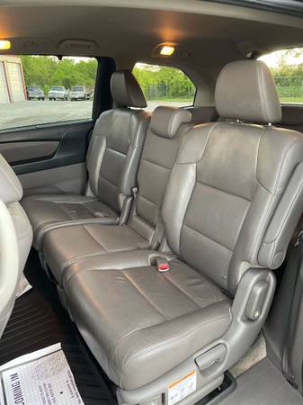 12 Honda Odyssey EX-L for sale in Glendale, KY – photo 11
