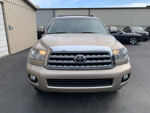 2008 Toyota Sequoia Navigation Running Boards Entertainment - cars & for sale in Jeffersonville, KY – photo 3