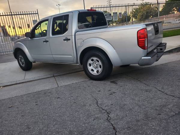 2011 Nissan Frontier 92k - cars & trucks - by owner - vehicle... for sale in Carson, CA – photo 4